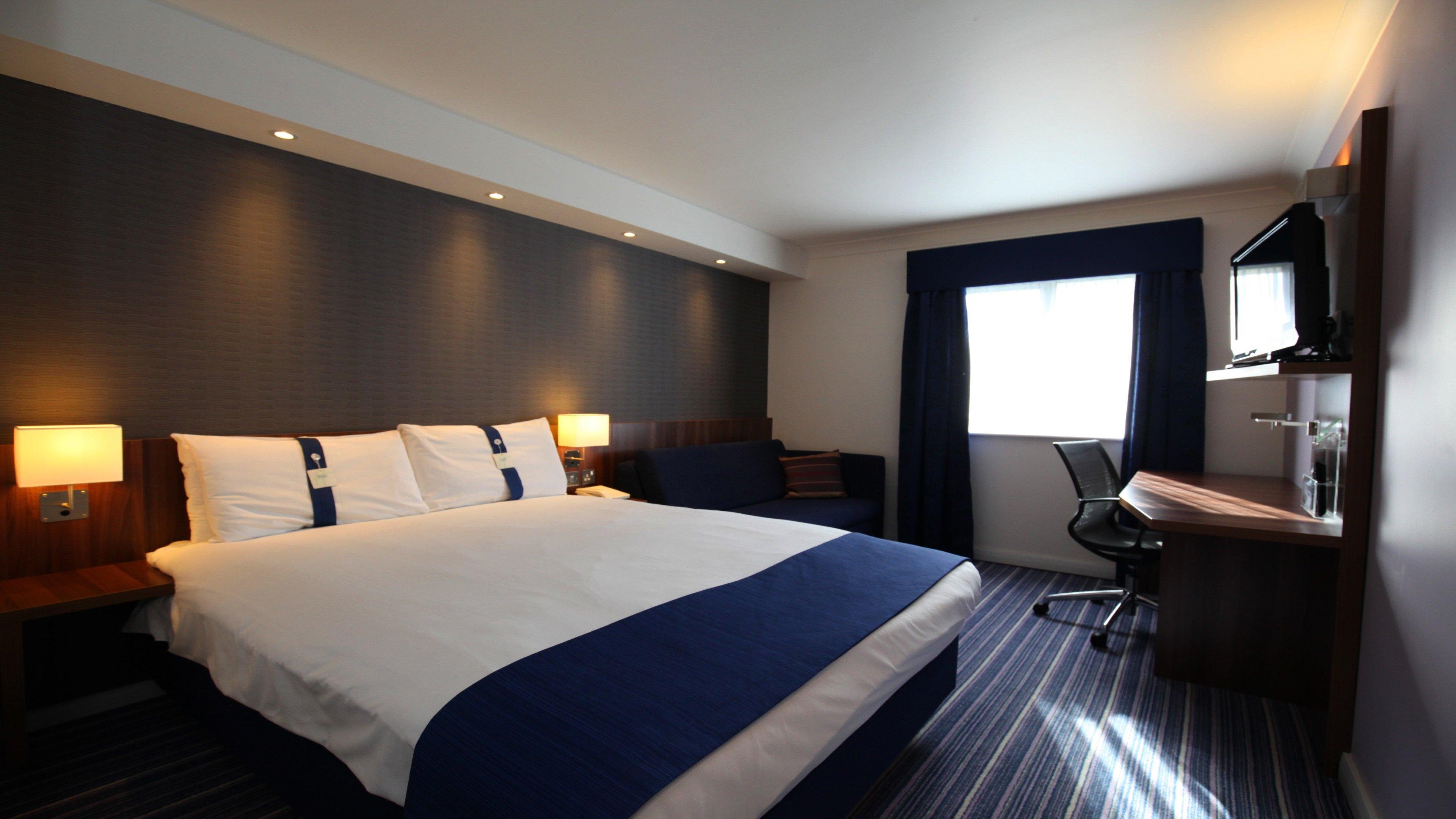 Holiday Inn Express Glenrothes By Ihg Экстерьер фото